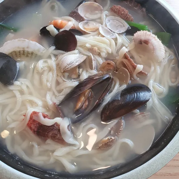 고래해물칼국수 사진 5