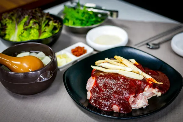 춘천산더덕숯불닭갈비 사진 2