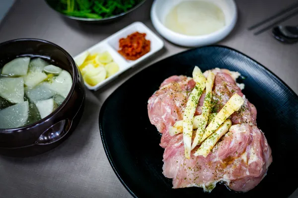 춘천산더덕숯불닭갈비 사진 3