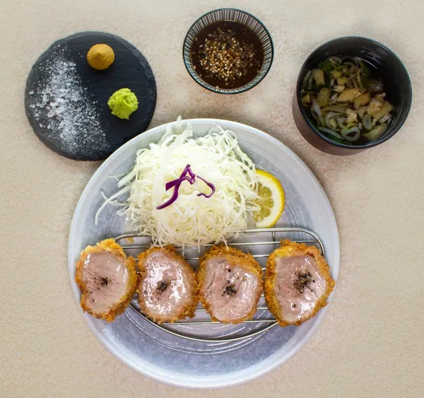 삼백돈돈가츠 안산고잔점 사진 3