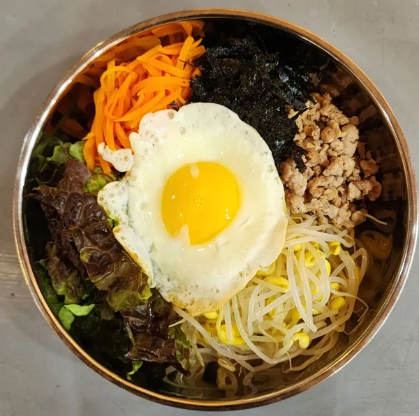 24시얼큰시원생고기김치찌개노형점 사진 2