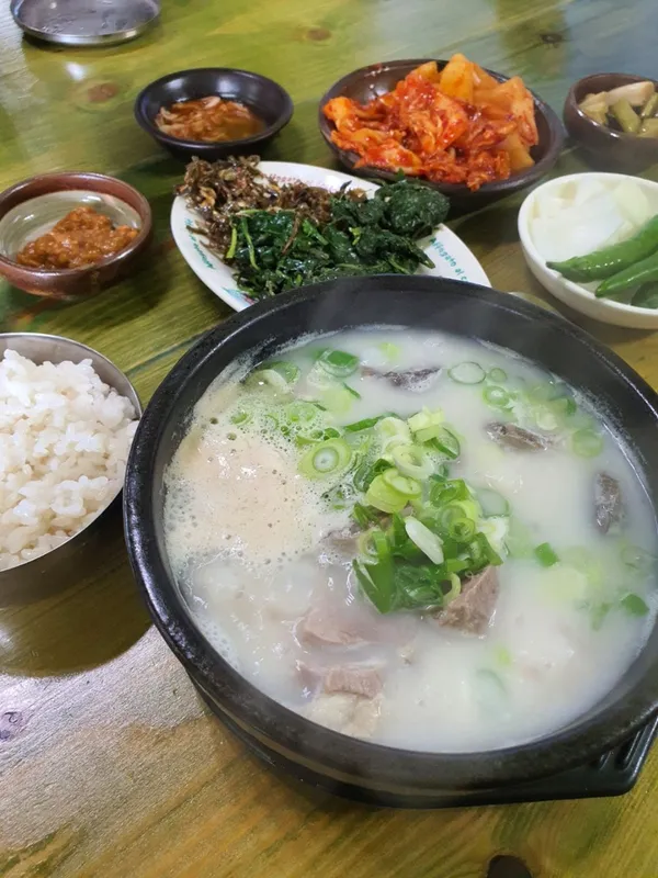 고향역 금능협재본점