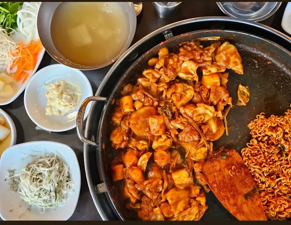 까치솥뚜껑닭도리 청주오창점, photo 5