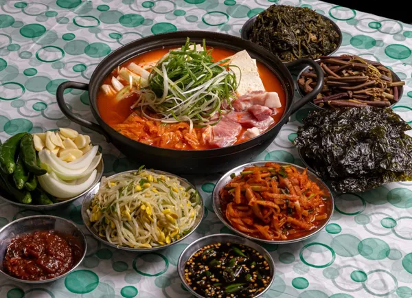 찐 김치찌개 또는 삼겹살 대전도안점 사진 4