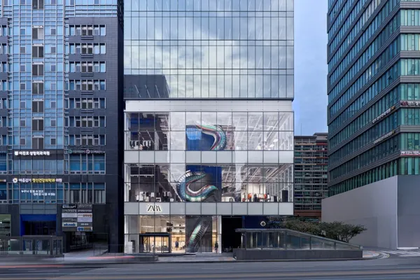 ZARA 강남 플래그십 스토어 사진 2