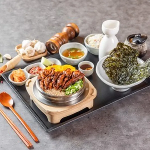 솥내음 강남 신사 가로수길점 사진 4