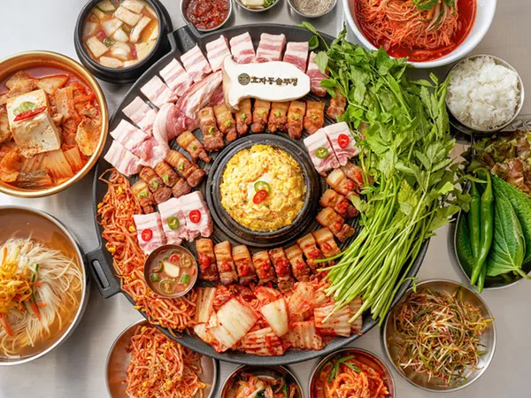Hyojadongboribap&sotttukkeongsamgyeopsal Sejongdajeong, photo 2