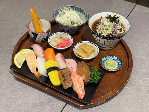 백초밥 대연점 사진 4