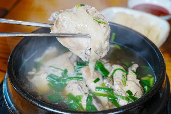 놀부능이버섯백숙 사진 2