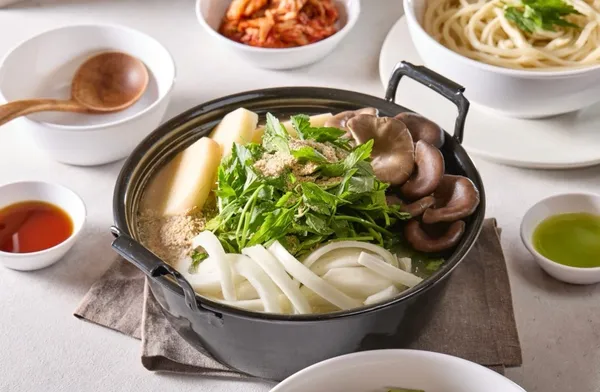 Deungchon Shabu Kalguksu Myeongdong, photo 4