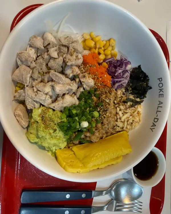 Poke all day ポケ&サラダ ファジョン店の写真4