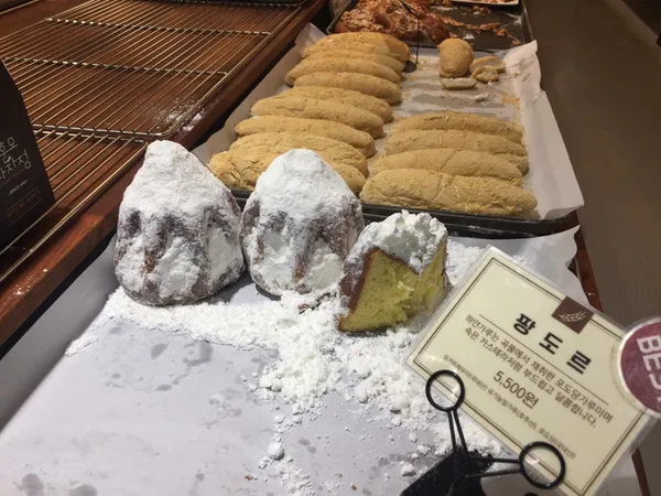 Jo Hun Mo Bakery Jukdo Bong Branch, photo 3