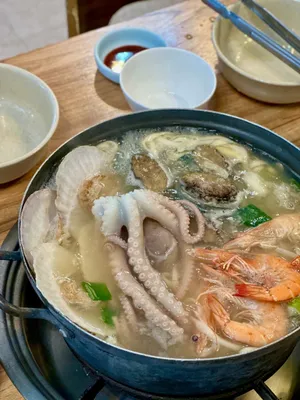 Solbat Uri-mil Kalguksu Daebudo Main Branch