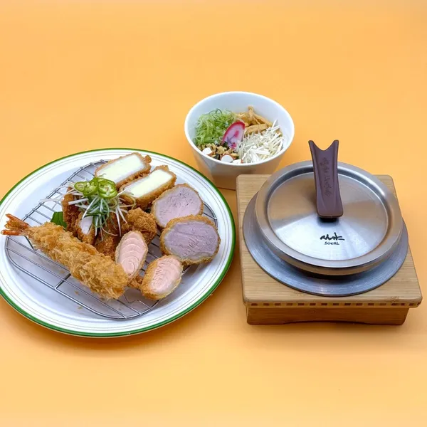 사야스시앤카츠 유니시티점 사진 3