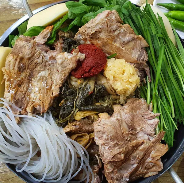 벼슬구지뼈다귀감자탕 사진 2