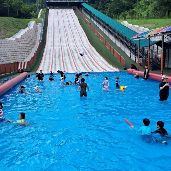 김천시 사계절썰매장 사진 2