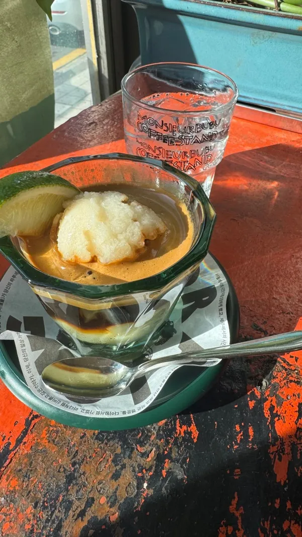 ムシュブブコーヒースタンド オリジンの写真2