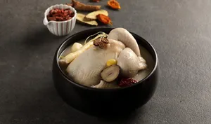 チホハンバンサムゲタン ヤンジェ駅店
