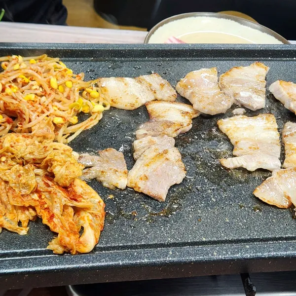 천명삼겹살타운