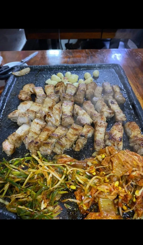 무쇠돌이생삼겹 본점 사진 3