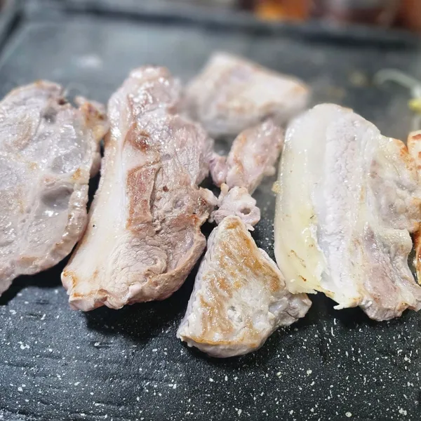무쇠돌이생삼겹 본점 사진 4