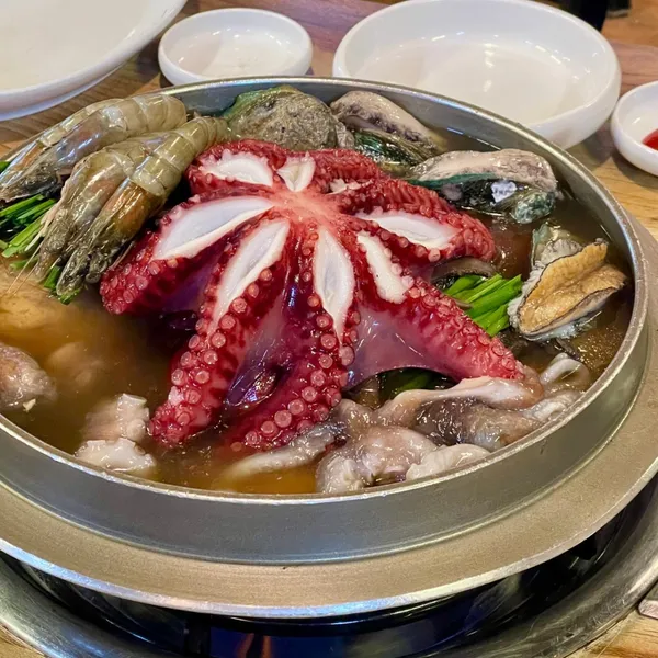 기와집 능이백숙삼계탕 본점 사진 4