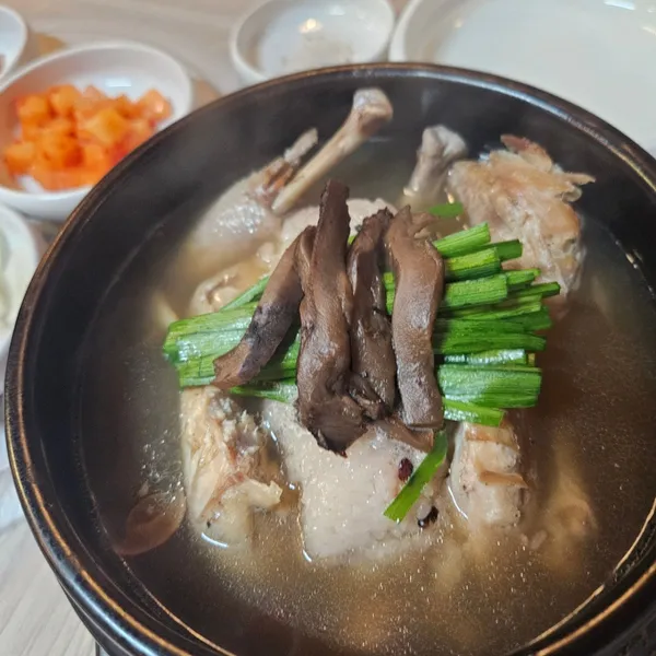 기와집 능이백숙삼계탕 본점 사진 5