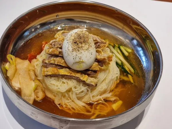 영도 빨간등대밀면 사진 2