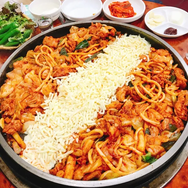 신교동춘천명동닭갈비 사진 3