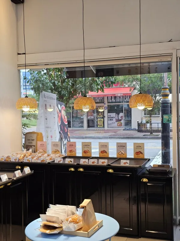 빵장수단팥빵 천안청수점 사진 2