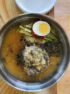 Hwang Jeongsuk Makguksu