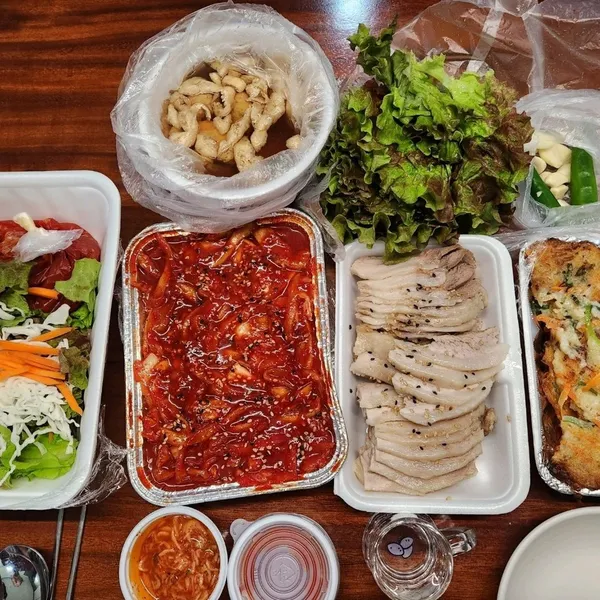 옹고집할머니족발보쌈 본점 사진 2