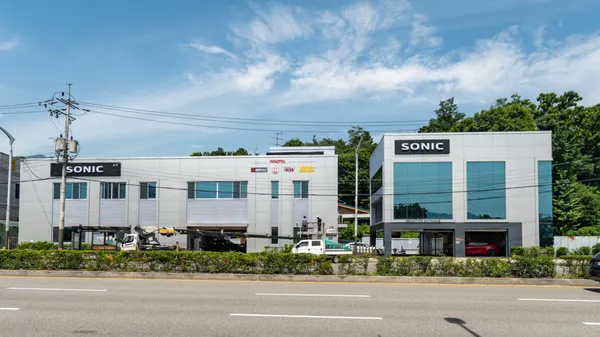 소닉모터스 튜닝파츠센터 사진 2