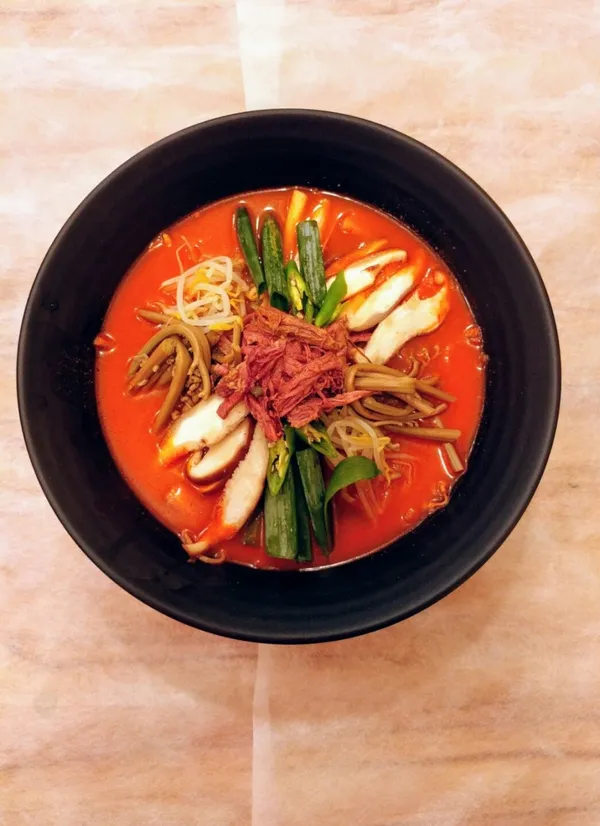 육칼밥 산아래 사진 3