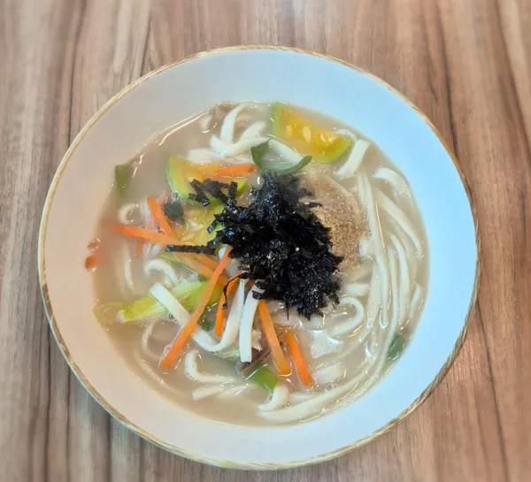 육칼밥 산아래 사진 4