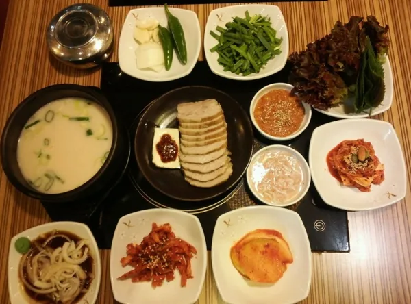 몽실종가돼지국밥 감천문화마을 본점 사진 3