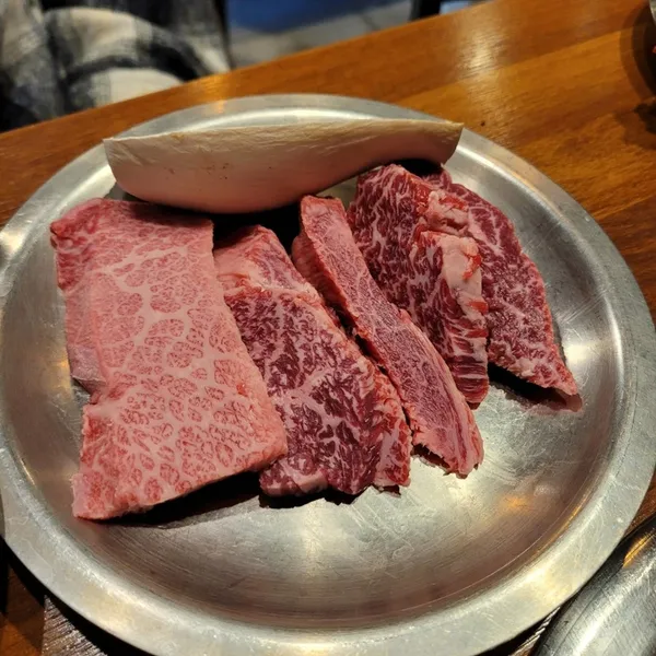 우천식육식당 강남구청점 사진 2