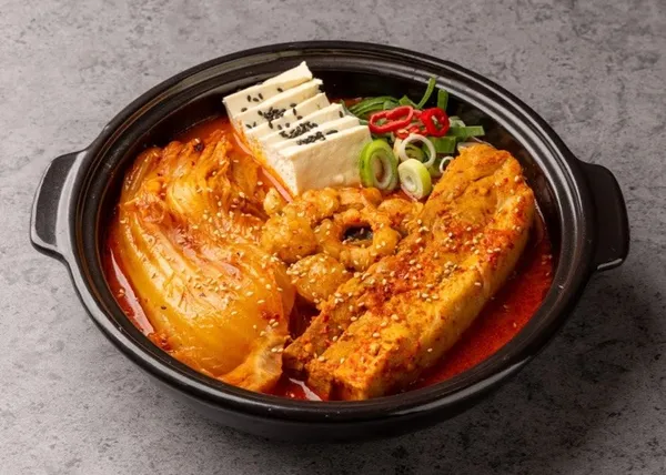 가로수 그늘 아래 사진 5