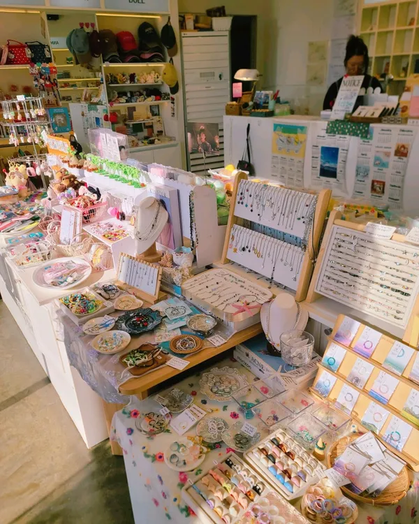アンモク駅 ギフトショップの写真2