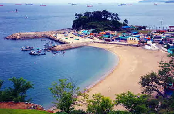 모사금해수욕장