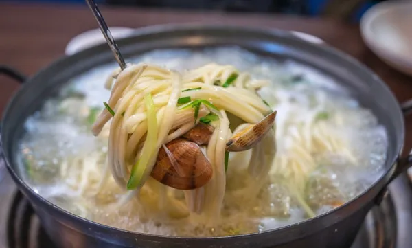 유가네칼국수 공주본점 사진 2