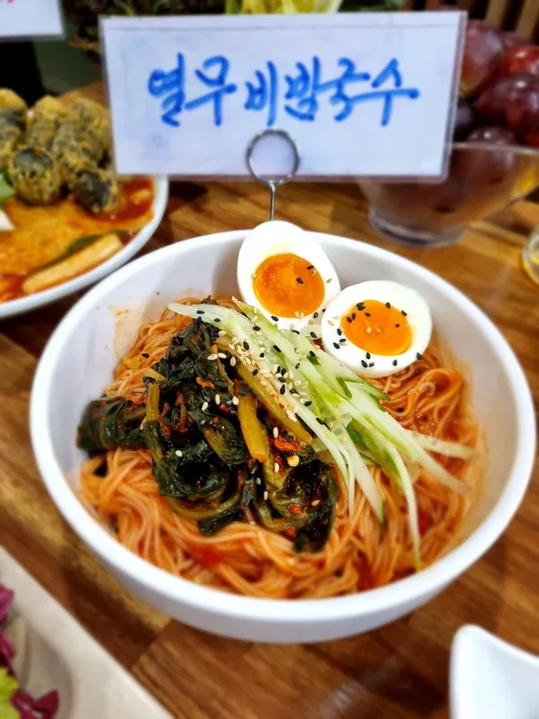 일루 퓨전한식뷔페 사진 4
