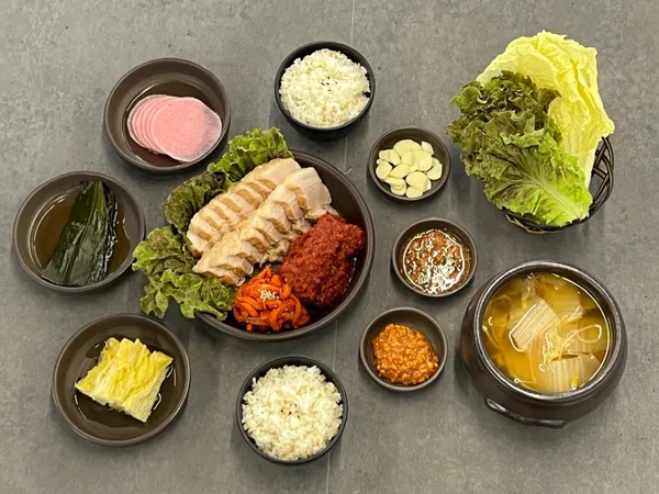 항아리보쌈돌돌이김치본점