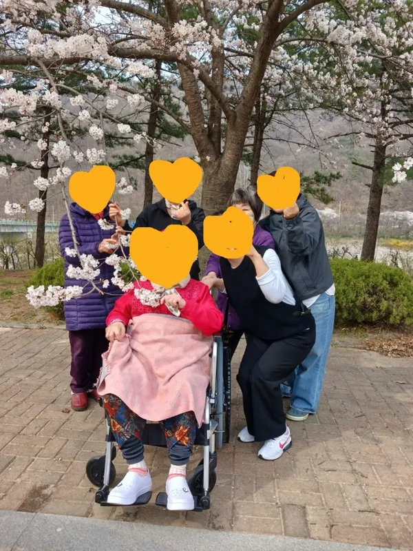 기쁜샘주야간보호센터