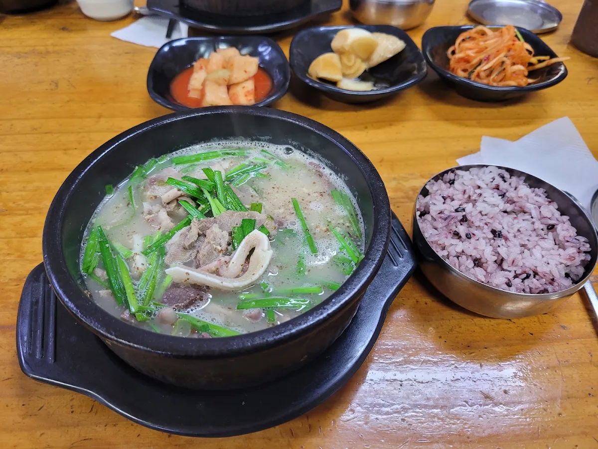 Sindong Sundae Guk, main photo