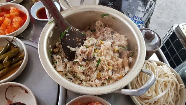 용문원조능이버섯국밥 사진 3