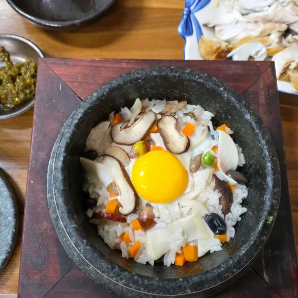 한송생선구이인삼영양돌솥밥