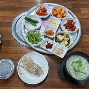 백록담돼지국밥