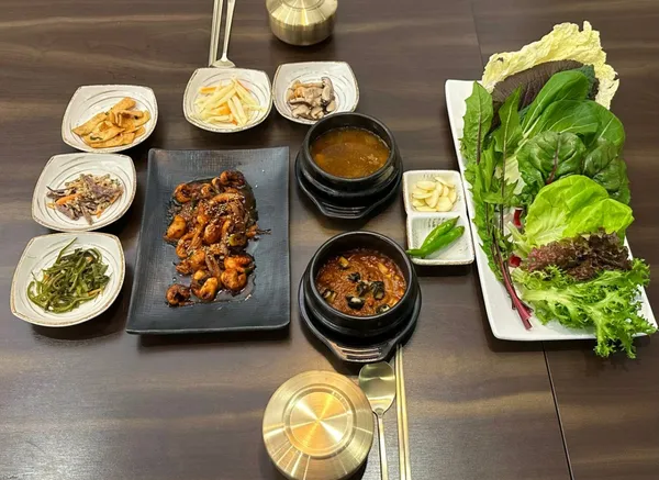 윤훈식농가쌈밥 군위점 사진 2