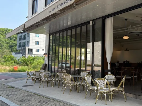 Kevin Coffee Roasters Hyeoksin Main Branch, photo 2